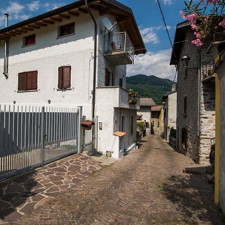 Casa Vacanze Linda Джера-Ларіо Екстер'єр фото